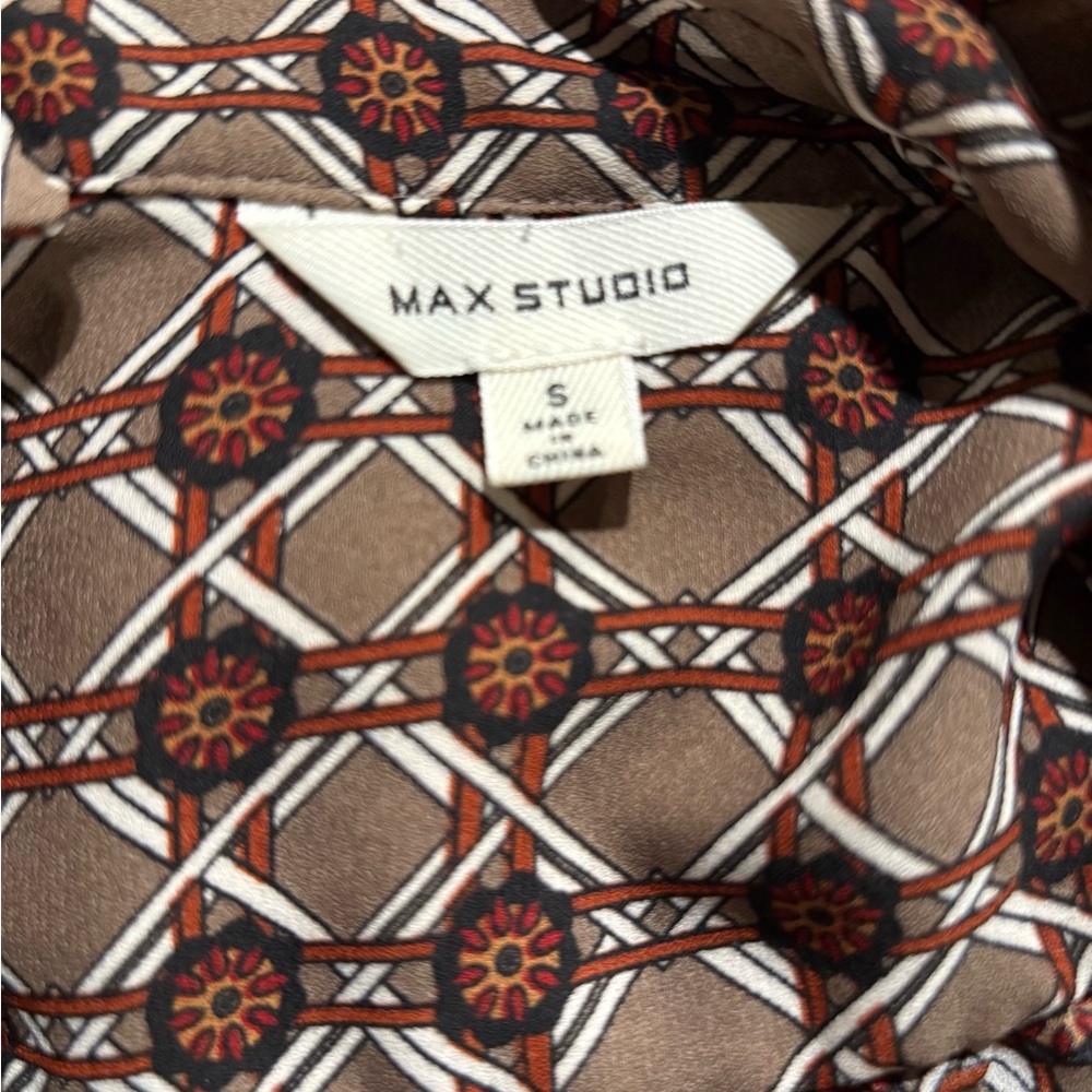 Max Studio Women’s Geometric Brown Patterned Butt… - image 5